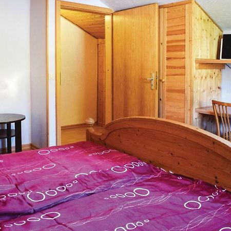 Cozy Home In Sellerich With Kitchen Esterno foto